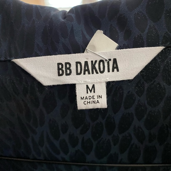 Women's Top - Picture 3 of 3